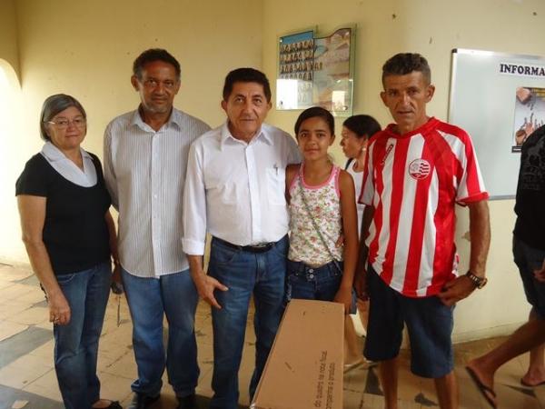 Prefeito Dr.Zé Maria faz entrega de Bicicletas aos Alunos do Interior - Imagem 26