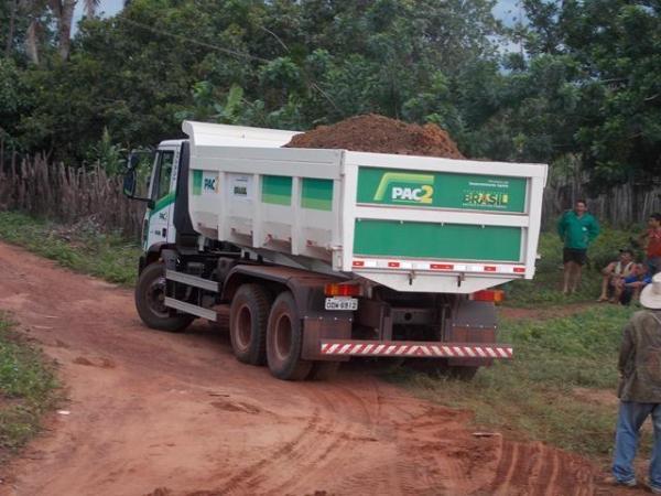 Prefeitura de Batalha recebe caminhão caçamba do Governo Federal - Imagem 7