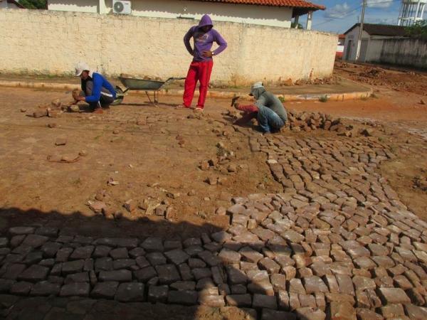 A prefeitura de Cristalândia  recupera os calçamentos - Imagem 6