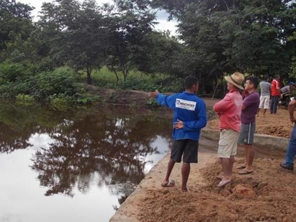 Prefeitura de Batalha recupera trecho de estrada que poderia causar desmoronamento da barragem no povoado Caraibasâ€ - Imagem 8