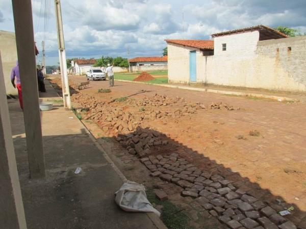 A prefeitura de Cristalândia  recupera os calçamentos - Imagem 12