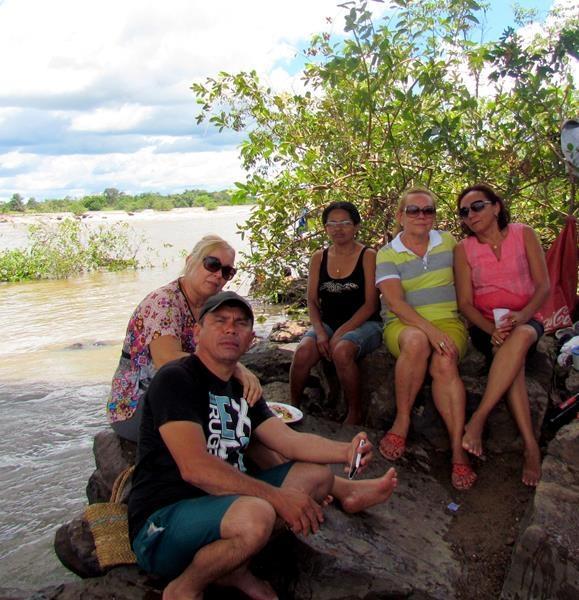 Milena Andrade comemorou aniversário em um domingo de sol e rio Longa - Imagem 7