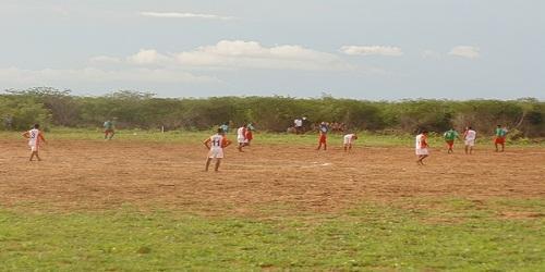  Definidos os semifinalistas do campeonato municipal de futebol de Santo Inácio   - Imagem 5