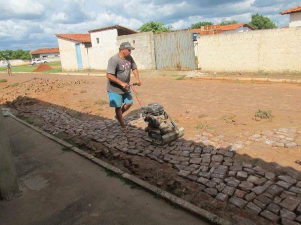 A prefeitura de Cristalândia  recupera os calçamentos - Imagem 8