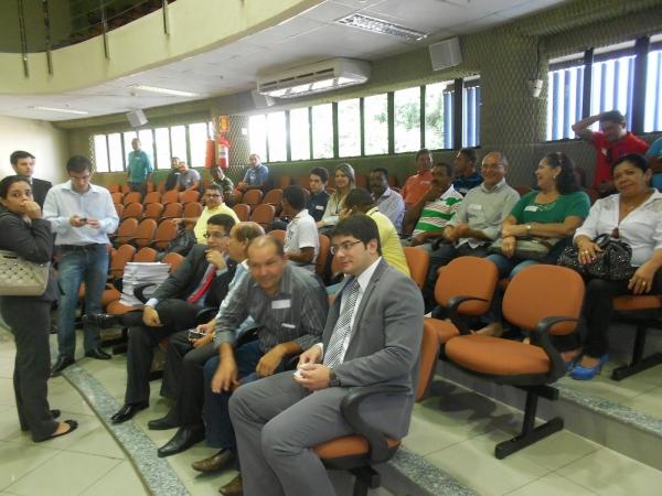 Luiz Neto e Clemilton Queiroz continuam no poder - Imagem 1