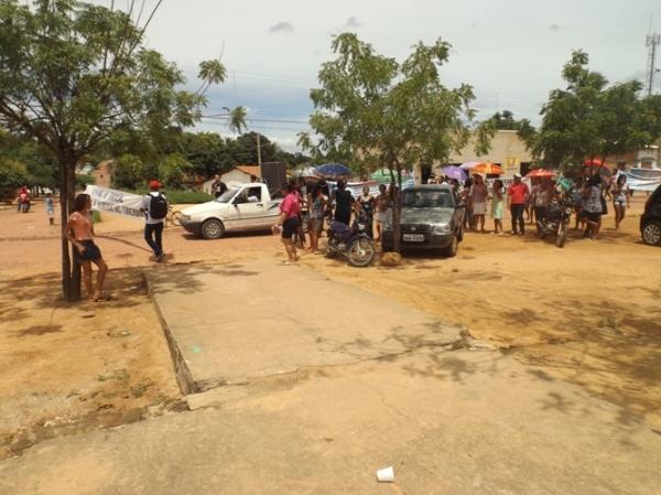 Greve dos servidores em educação do município completa 22 dias e supera 80% de adesão  - Imagem 1