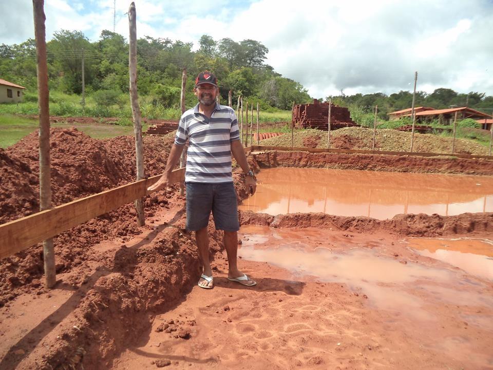 Prefeito Reginaldo do Simão da início a construção da Escola Municipal