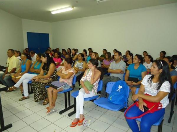Secretária Municipal de Saúde Realiza Reunião com Equipes de Saúde e do NASF - Imagem 10