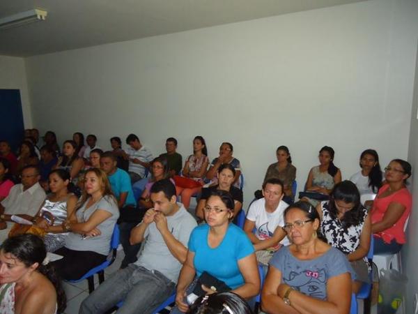 Secretária Municipal de Saúde Realiza Reunião com Equipes de Saúde e do NASF - Imagem 18