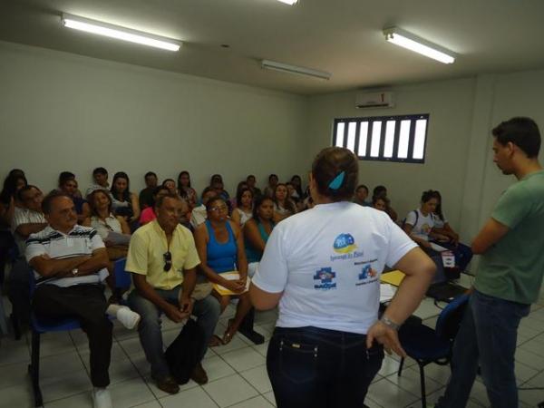 Secretária Municipal de Saúde Realiza Reunião com Equipes de Saúde e do NASF - Imagem 14