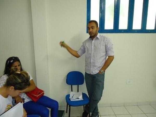 Secretária Municipal de Saúde Realiza Reunião com Equipes de Saúde e do NASF - Imagem 9