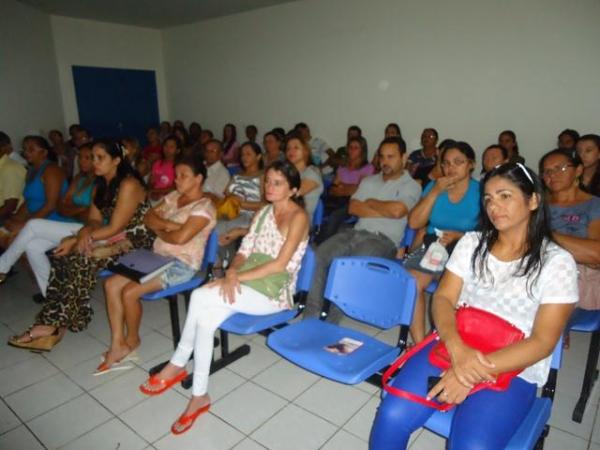 Secretária Municipal de Saúde Realiza Reunião com Equipes de Saúde e do NASF - Imagem 19
