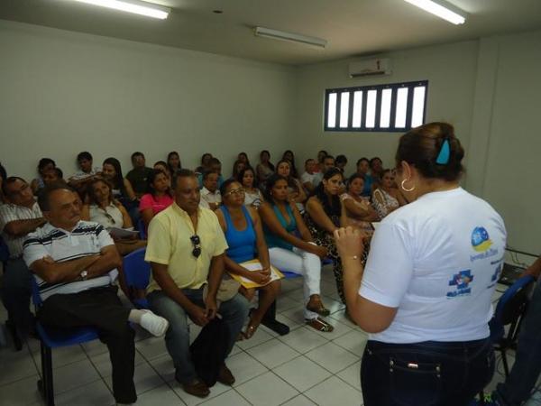Secretária Municipal de Saúde Realiza Reunião com Equipes de Saúde e do NASF - Imagem 13