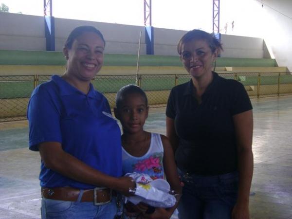 Programa 2 Tempo realiza distribuição de Camisetas - Imagem 36