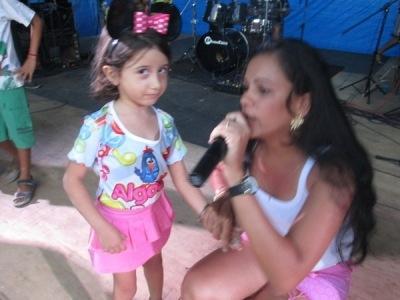 Carnaval 2014: Bloco Infantil Algodão Doce leva multidão as ruas de Valença - Imagem 19