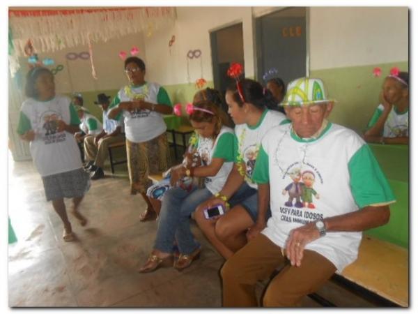 Carnaval da melhor idade foi um sucesso! - Imagem 13