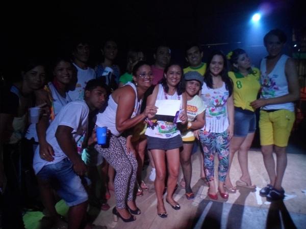 Carnaval 2014: Foliões lotaram a o corredor da folia primeira noite de carnaval - Imagem 16