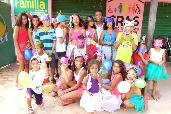 CRAS REALISA FOLIA 2014 EM CURRAIS - Imagem 42