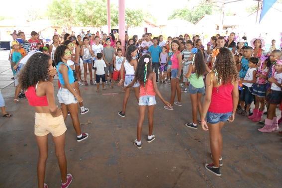 CRAS REALISA FOLIA 2014 EM CURRAIS - Imagem 19