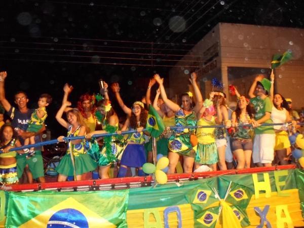 Carnaval 2014: Corso arrasta multidão em Valença - Imagem 41