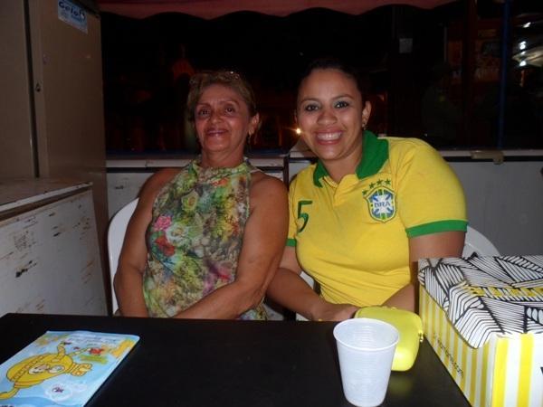 Carnaval 2014: Foliões lotaram a o corredor da folia primeira noite de carnaval - Imagem 12