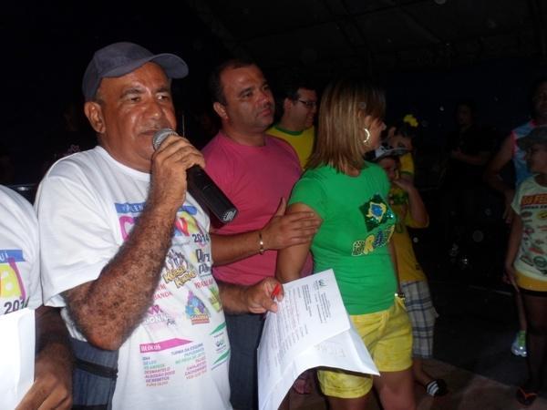 Carnaval 2014: Foliões lotaram a o corredor da folia primeira noite de carnaval - Imagem 14