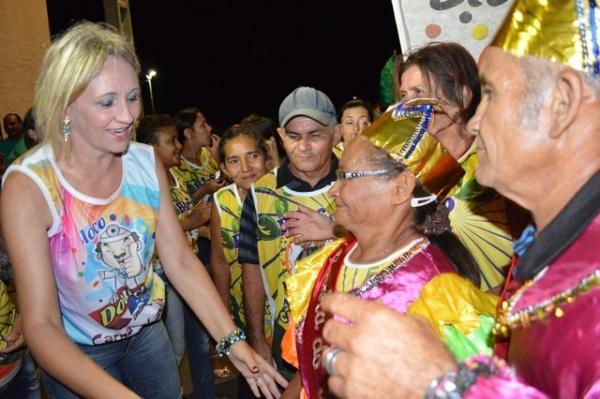 A Melhor Idade faz a alegria da primeira noite do Carnaval de Luzilândia - Imagem 17