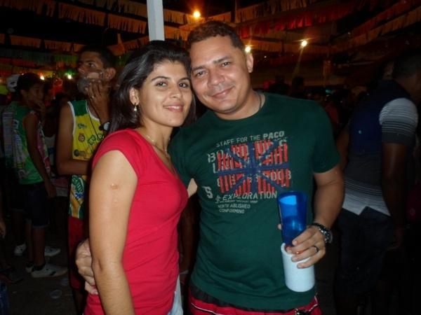 Carnaval 2014: Foliões lotaram a o corredor da folia primeira noite de carnaval - Imagem 28