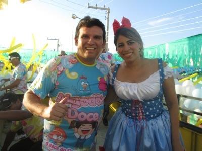 Carnaval 2014: Bloco Infantil Algodão Doce leva multidão as ruas de Valença - Imagem 4