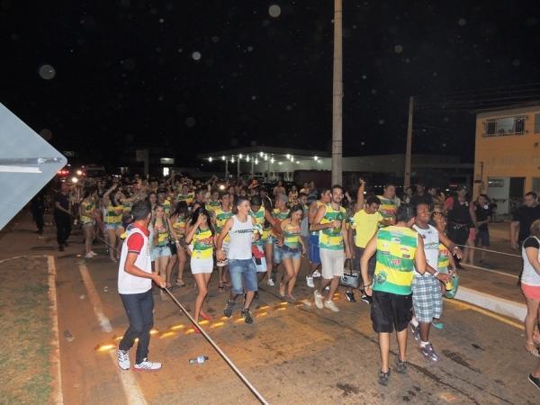 Fotos: 1ª noite do carnaval de Pedro II - Imagem 14