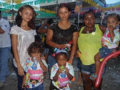 Carnaval 2014: Bloco Infantil Algodão Doce leva multidão as ruas de Valença - Imagem 18