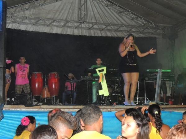 Confira os melhores cliques do 1ª dia de carnaval 2014 em Curralinhos  - Imagem 85