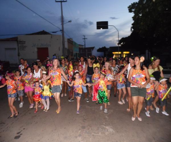 “Os Anjinhos” anima ruas de Elesbão Veloso - Imagem 1