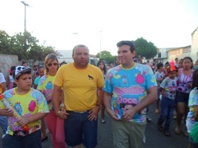 Carnaval 2014: Bloco Infantil Algodão Doce leva multidão as ruas de Valença - Imagem 14