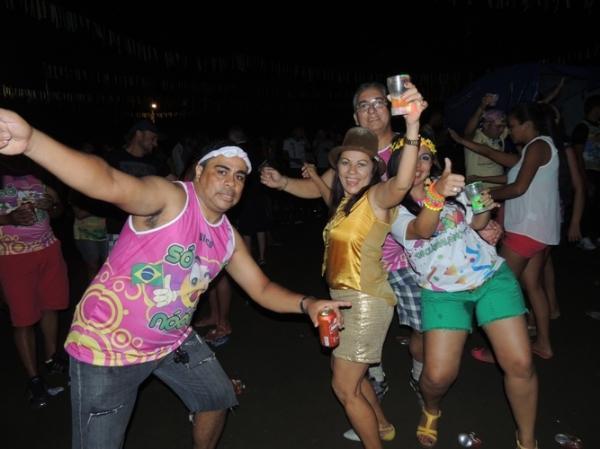 Confira os melhores cliques do 1ª dia de carnaval 2014 em Curralinhos  - Imagem 21
