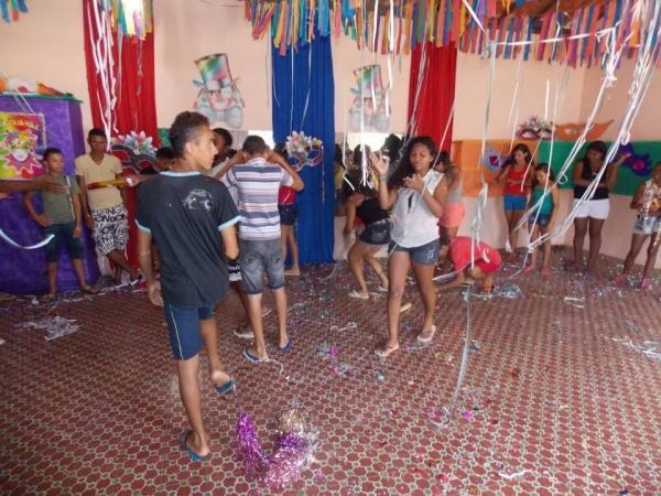 Carnaval 2014 do Serviço de Convivência e Fortalecimento de Vínculos - Imagem 19