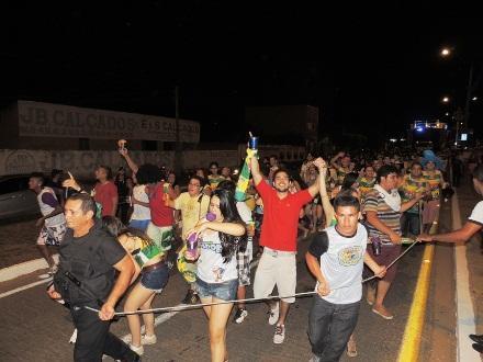 Fotos: 1ª noite do carnaval de Pedro II