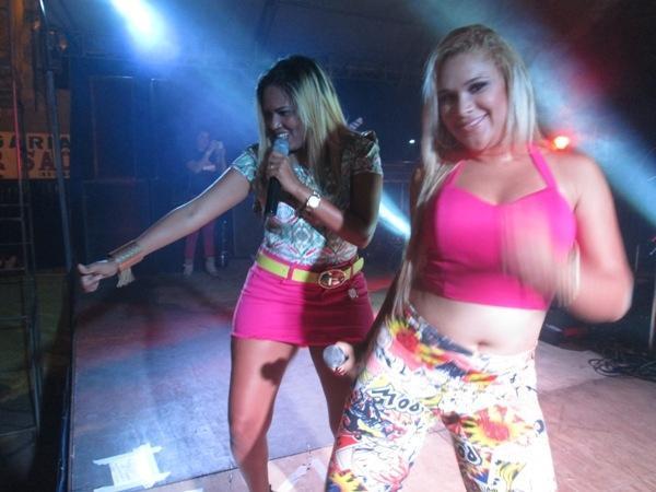 Carnaval 2014: Foliões lotaram a o corredor da folia primeira noite de carnaval - Imagem 40