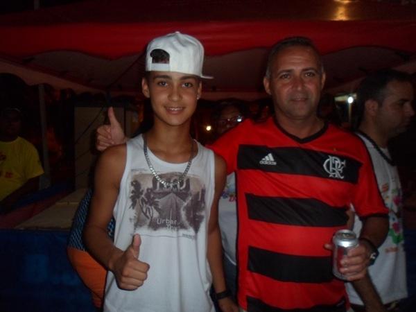 Carnaval 2014: Foliões lotaram a o corredor da folia primeira noite de carnaval - Imagem 10