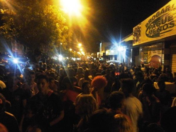 Grande público marca a primeira noite no Carnaval de União - Imagem 3