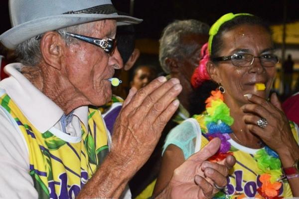 A Melhor Idade faz a alegria da primeira noite do Carnaval de Luzilândia - Imagem 21