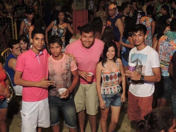 Variedade de ritmos e emoção marcaram  a 1ª noite do carnaval monsenhorgilense - Imagem 6