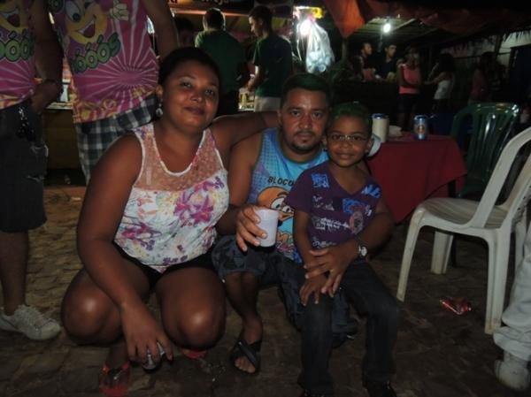 Confira os melhores cliques do 1ª dia de carnaval 2014 em Curralinhos  - Imagem 50