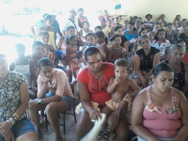 Escola Roberto José de Santana premia os 10 melhores alunos do mês de fevereiro - Imagem 1