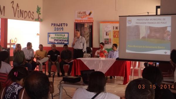           O Prefeito Raislan Farias no dia 15 de Março de 2014  - Imagem 5