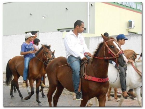 Festejo de São José em Inhuma reúne milhares de fiéis  - Imagem 76