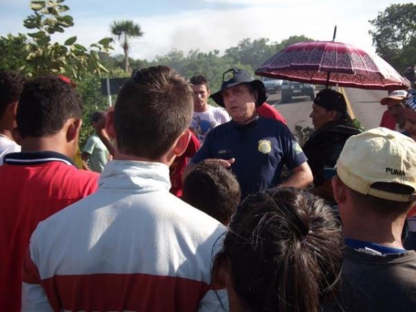 População Interdita BR 222 e DER manda representante e fecha acordo com manifestantes. - Imagem 6