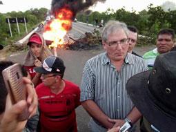 População Interdita BR 222 e DER manda representante e fecha acordo com manifestantes.