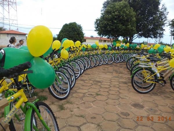 entrega de 300 bicicletas do programa pedala Piauí aos alunos - Imagem 5
