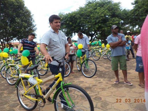 entrega de 300 bicicletas do programa pedala Piauí aos alunos - Imagem 60